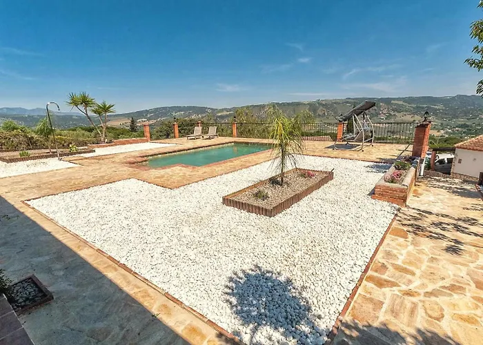 251 By Villamya * Ronda